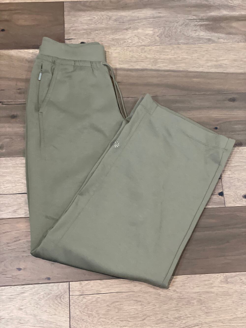 Athleta High Waisted Wide Leg Lounge Pants M Tall Sage Green Cotton